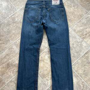 True Religion Geno Relaxed Slim Dark Wash Denim Jeans Size 34